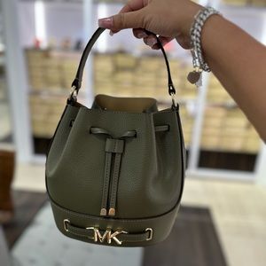 Michael Kors Bucket